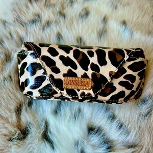 Consuela sun glasses case